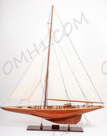 Endeavour Extra-Large-Scaled Model Sailboat